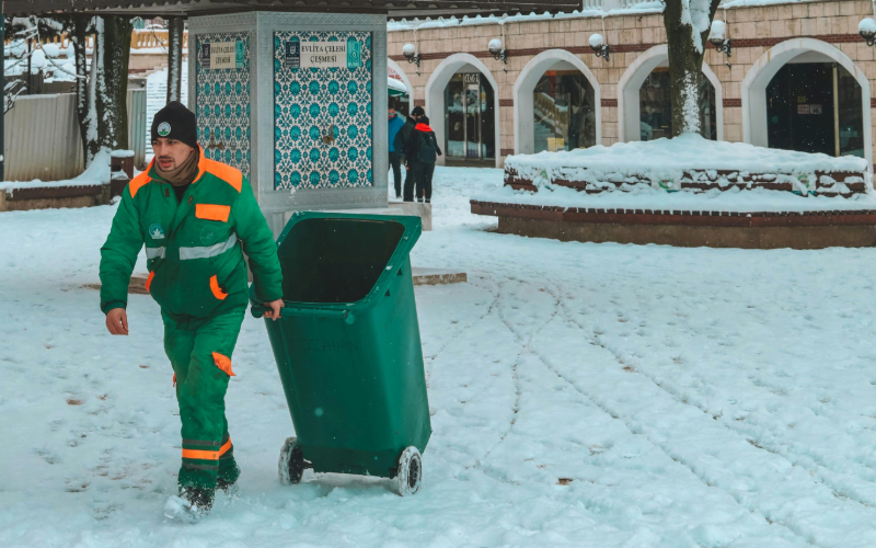 Read This Before Hiring a Janitor: Must-Know Tips!