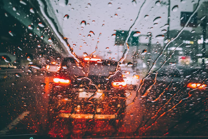 hiring the best auto glass installer