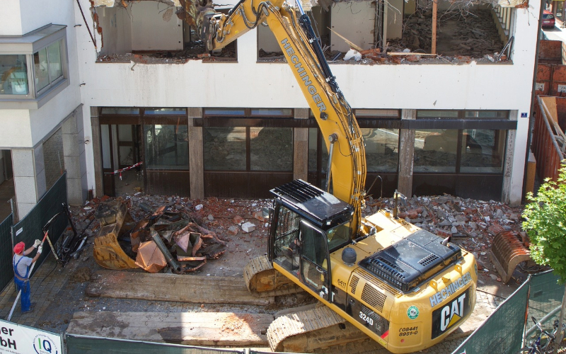 Insider Tips to Hiring the Best the Demolitionist (A Must Read)