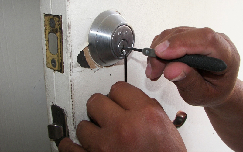 hiring locksmiths