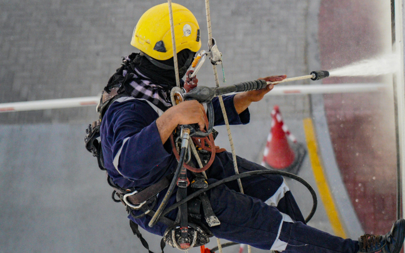 Ultimate Guide: How to Hire the Best Pressure Washer (#1 Guide)