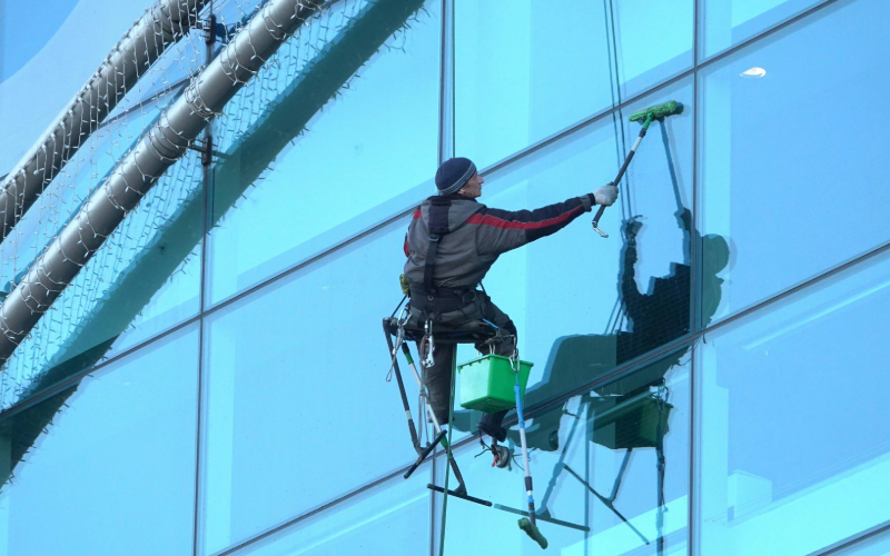 Don't Hire a Window Cleaner Until You Read This Guide! (Read 1st)